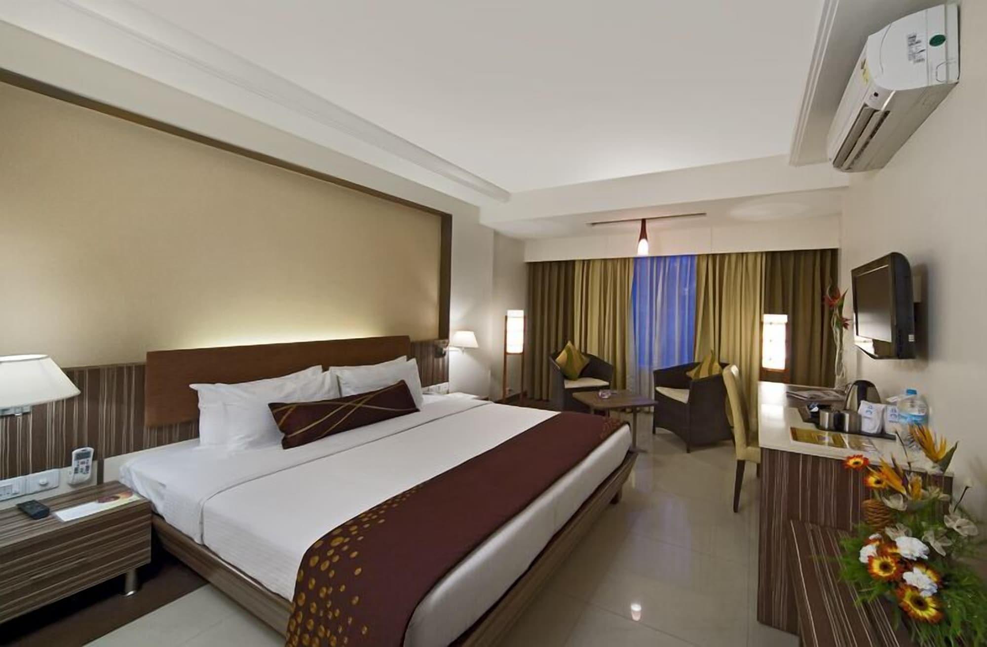 Kapila Business Hotel Pune Dış mekan fotoğraf
