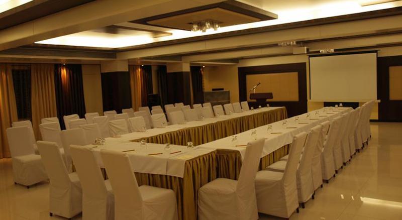 Kapila Business Hotel Pune Dış mekan fotoğraf