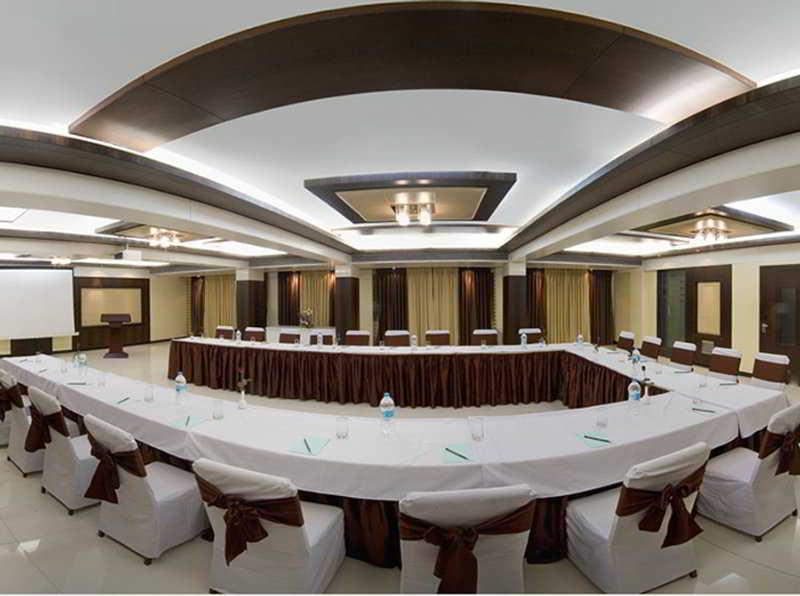 Kapila Business Hotel Pune Dış mekan fotoğraf