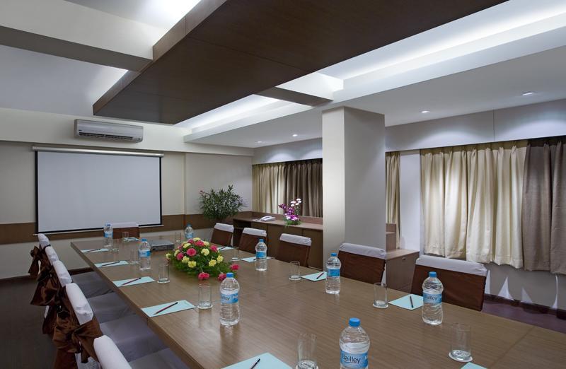 Kapila Business Hotel Pune Dış mekan fotoğraf