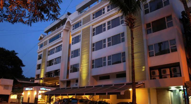 Kapila Business Hotel Pune Dış mekan fotoğraf